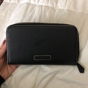 Vera Bradley Bags - NWOT VERA BRADLEY WALLET Vera Bradley Bags - NWOT VERA BRADLEY WALLET